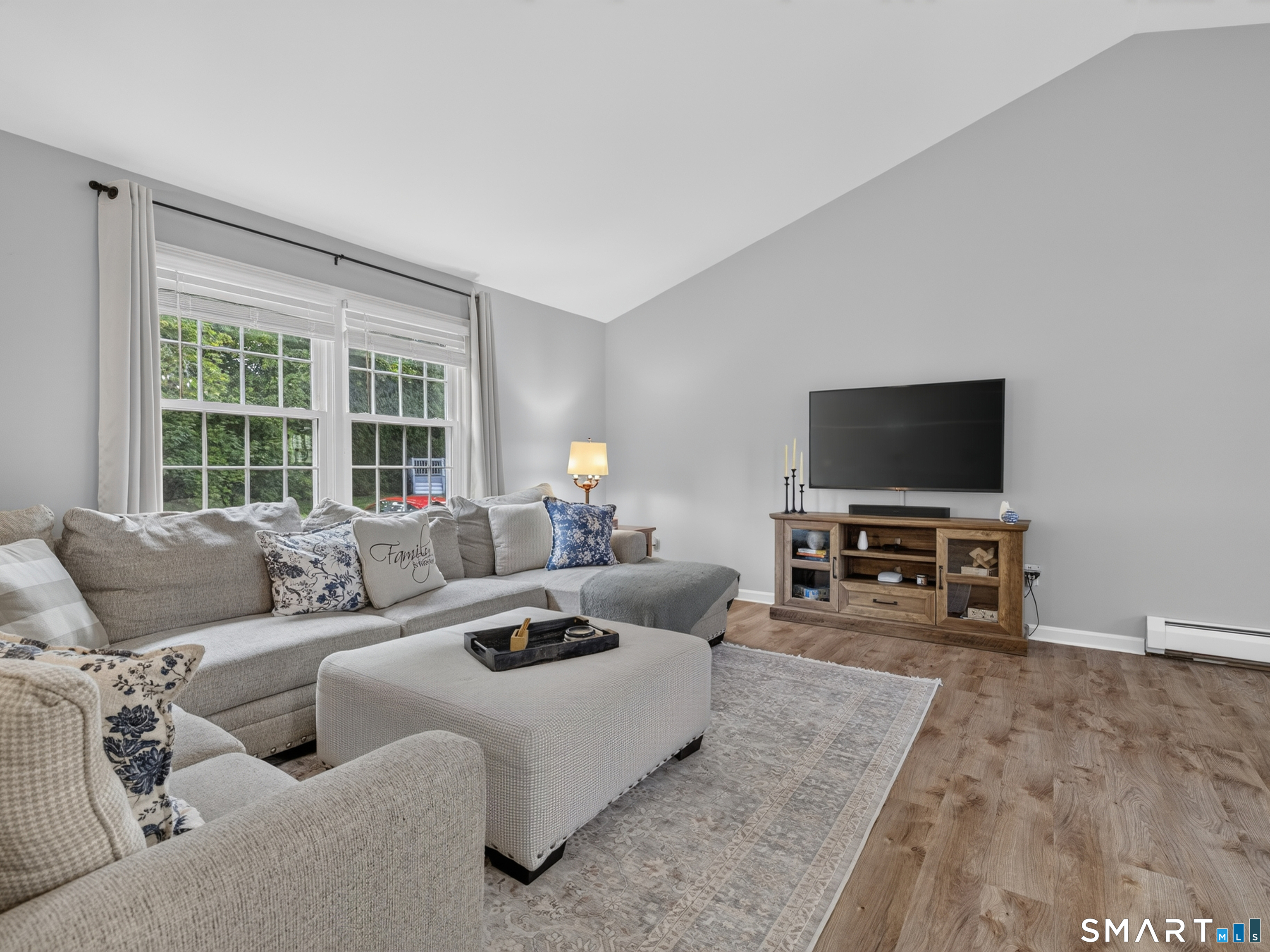 25 Penny Lane New London CT 06320