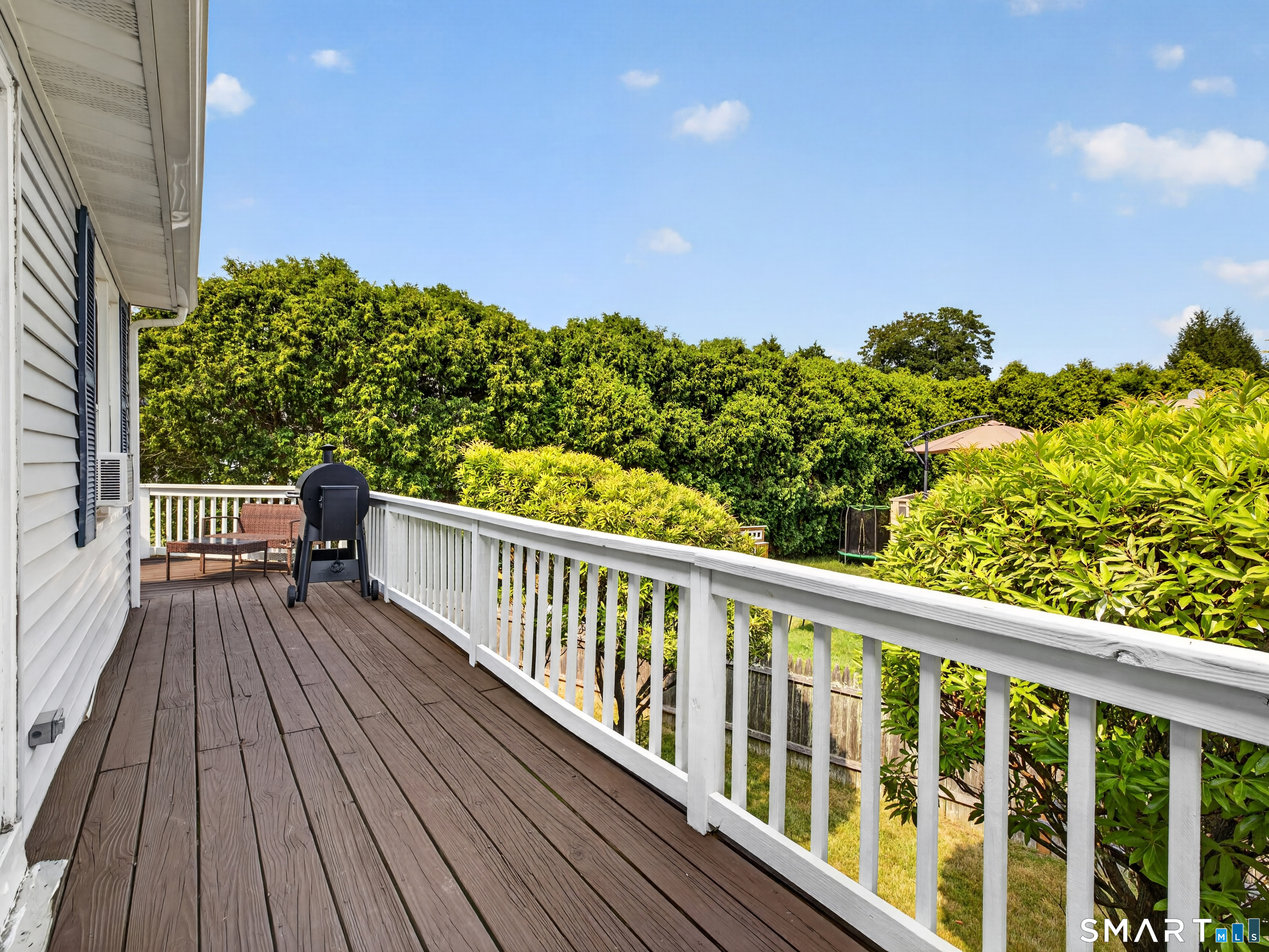25 Penny Lane New London CT 06320
