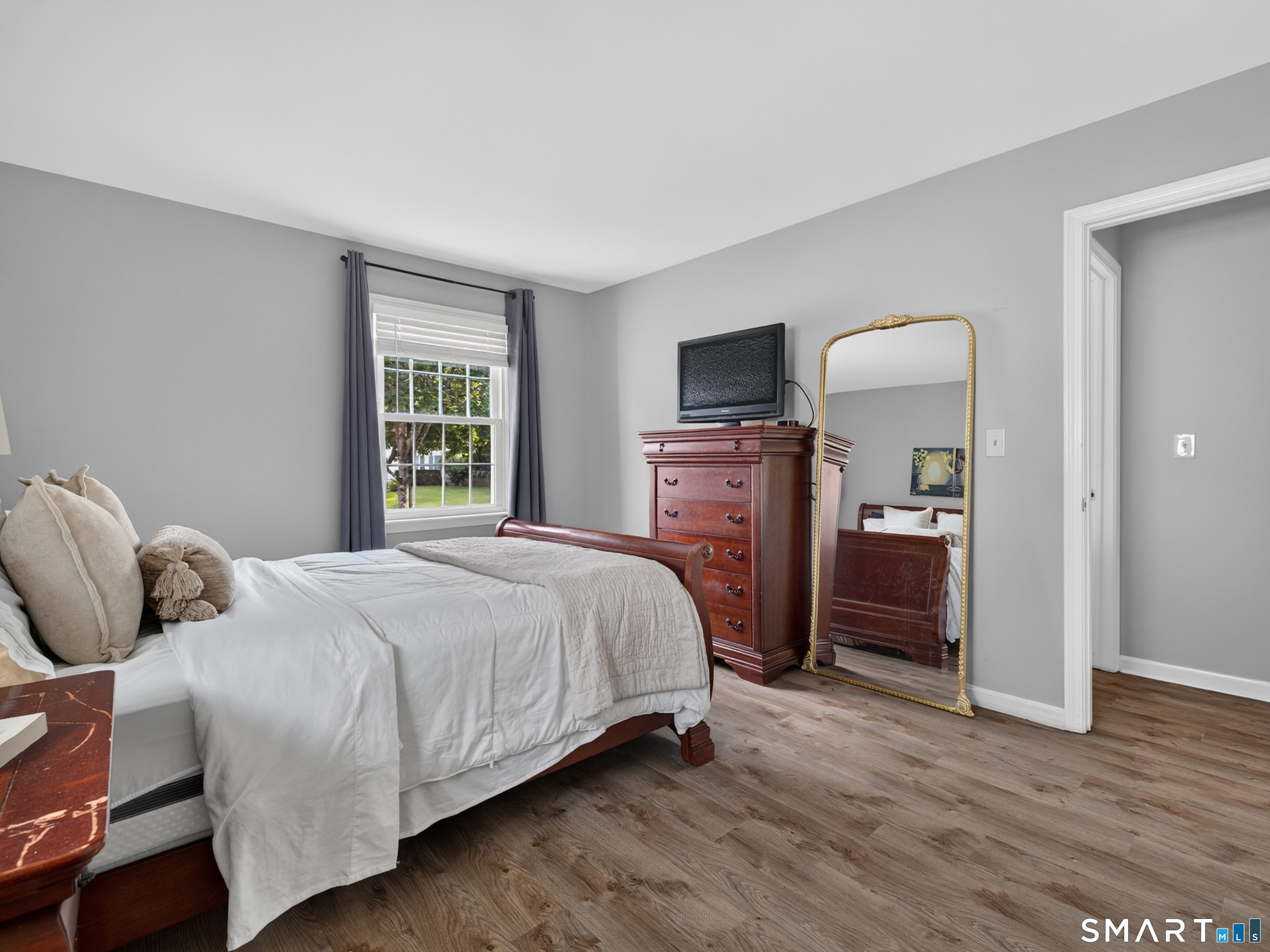 25 Penny Lane New London CT 06320