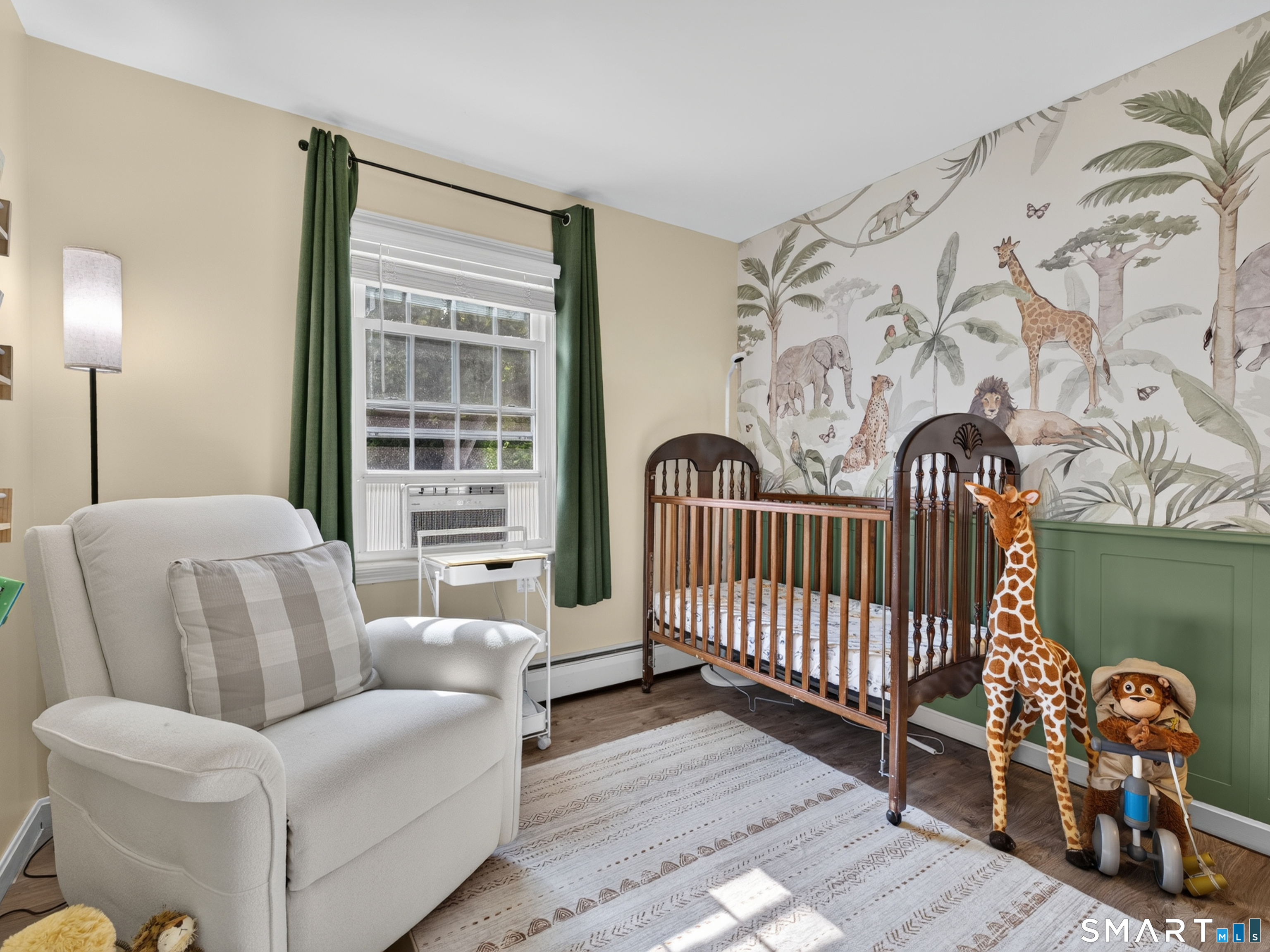25 Penny Lane New London CT 06320