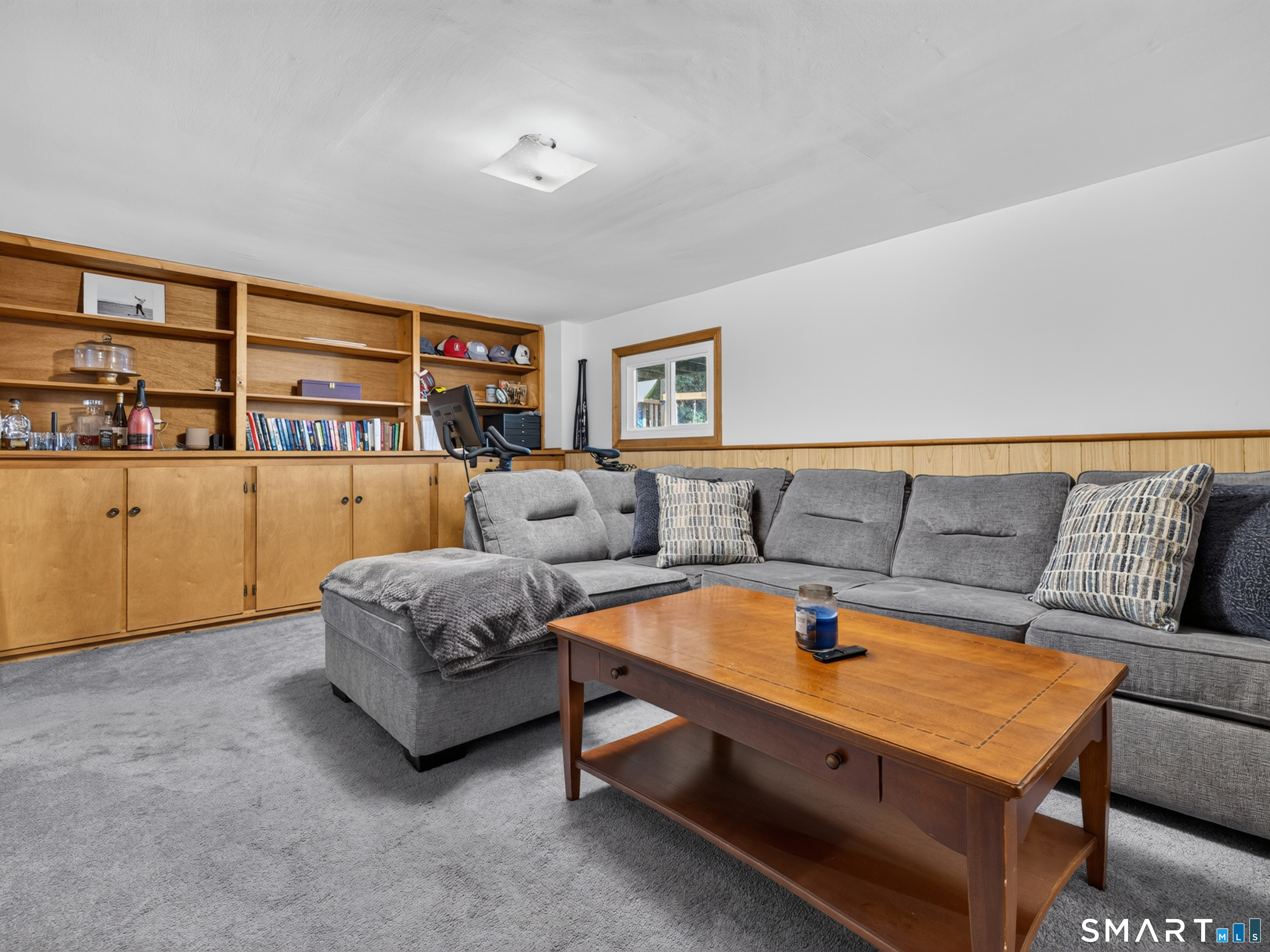 25 Penny Lane New London CT 06320