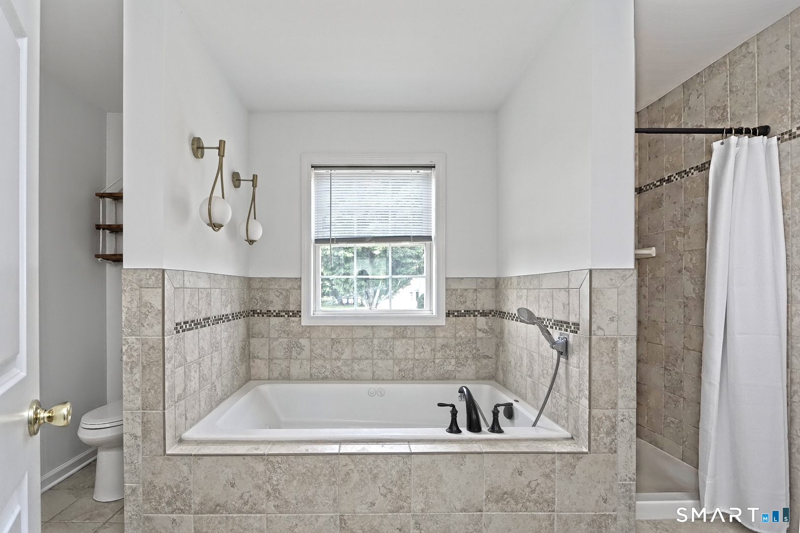 2 Cordone Circle West Haven CT 06516