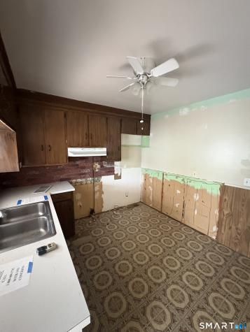 386 Bayonet Street New London CT 06320