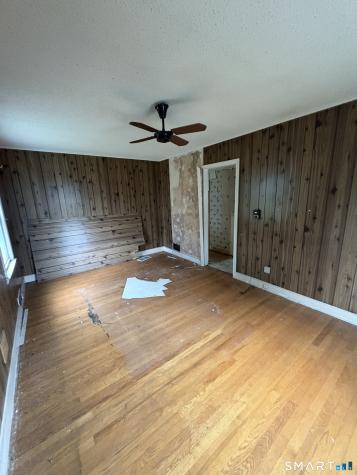 386 Bayonet Street New London CT 06320