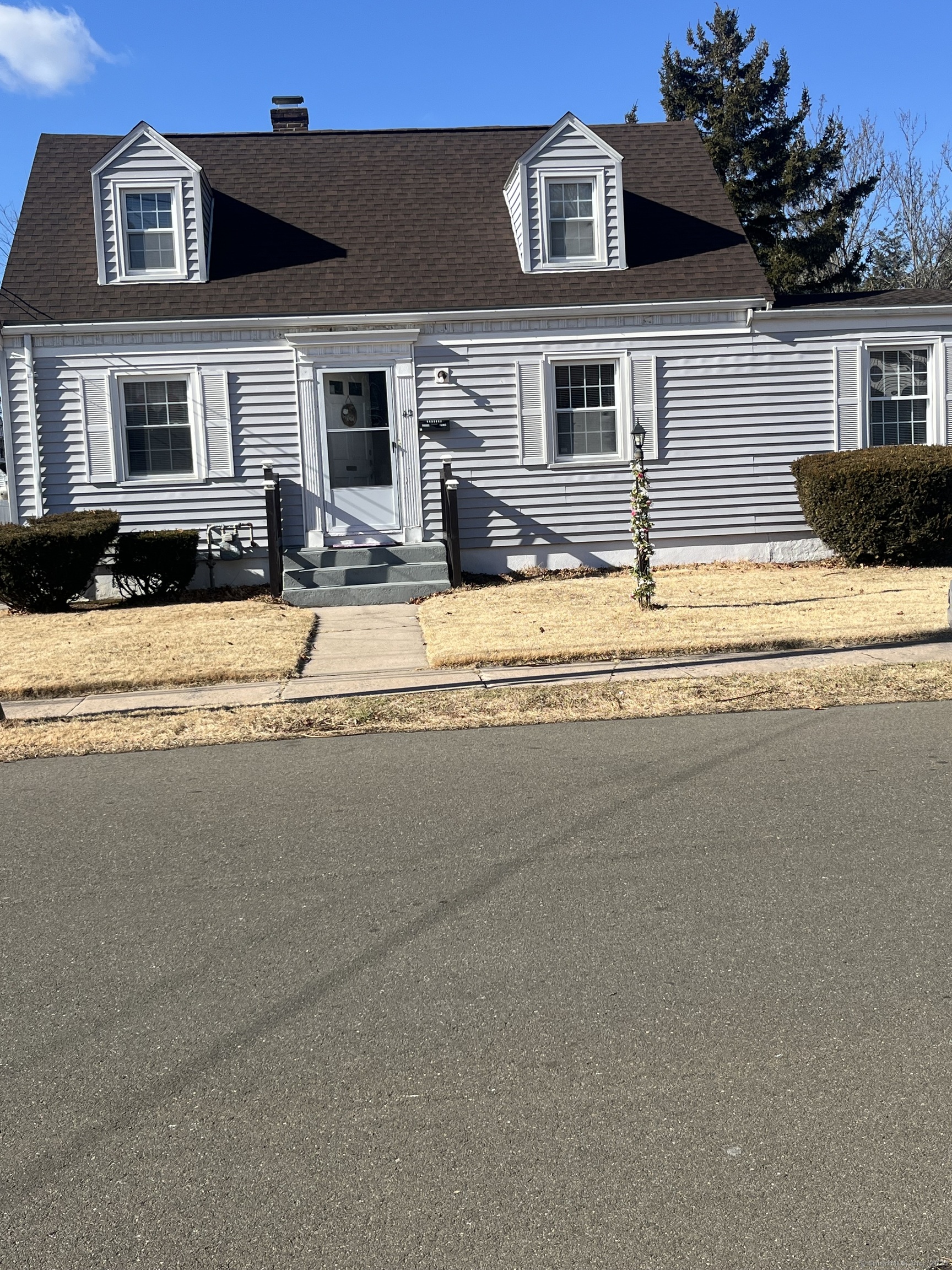 42 Dallas Street Hamden CT 06514