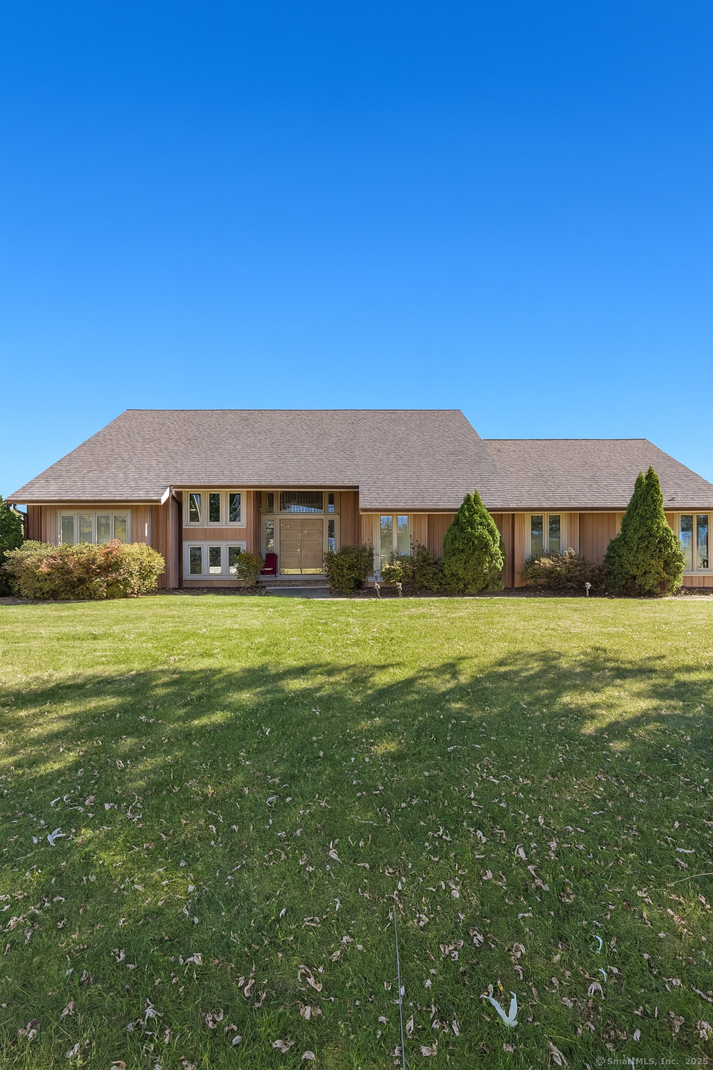 1 Deanne Lynn Circle Windsor CT 06095