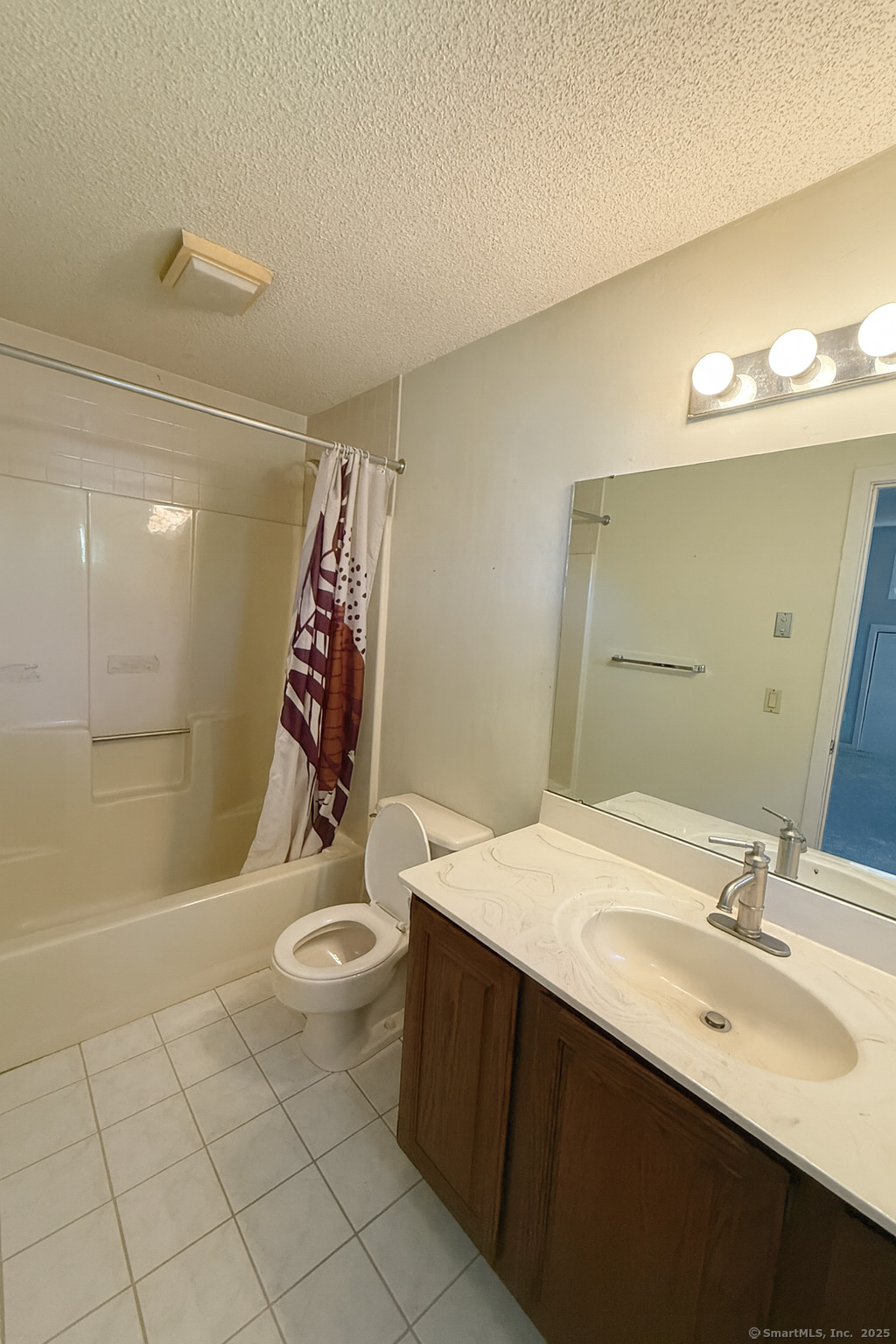 1 Deanne Lynn Circle Windsor CT 06095