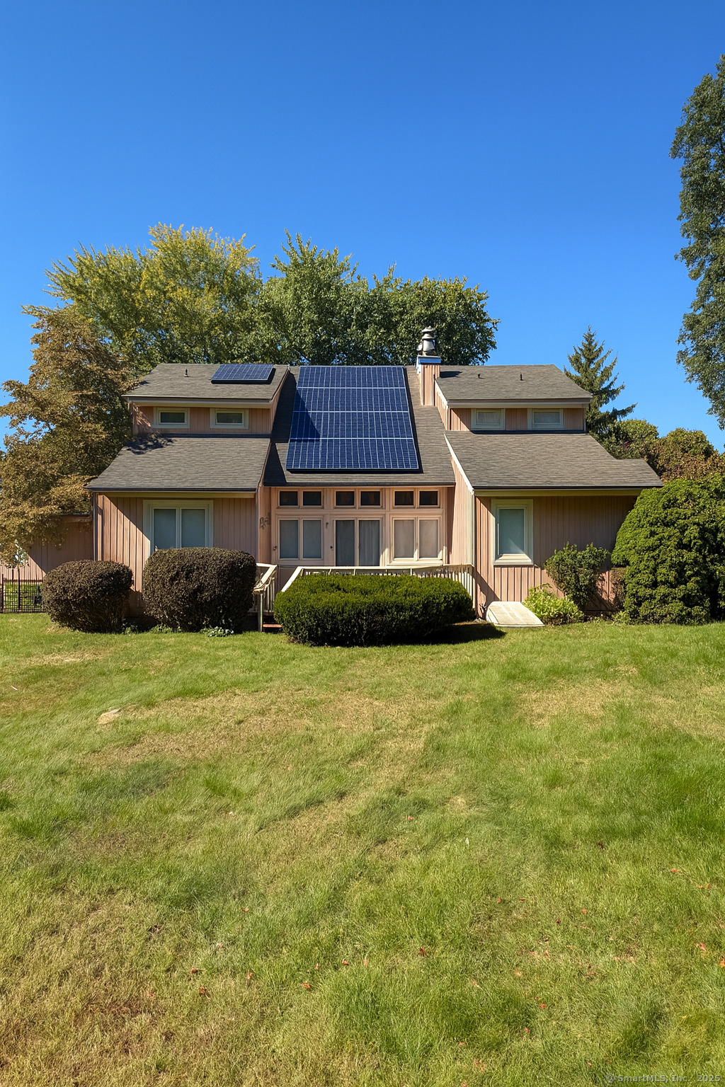 1 Deanne Lynn Circle Windsor CT 06095