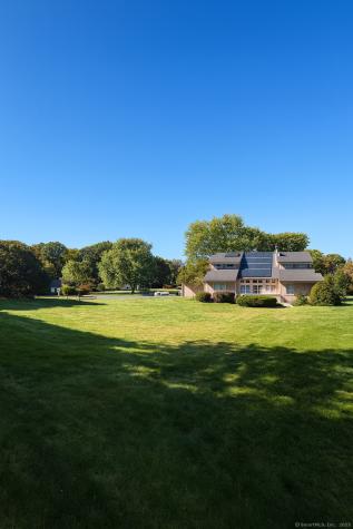 1 Deanne Lynn Circle Windsor CT 06095