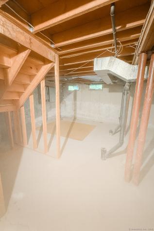 1 Deanne Lynn Circle Windsor CT 06095