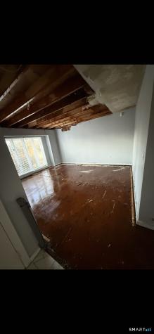 1 Deanne Lynn Circle Windsor CT 06095