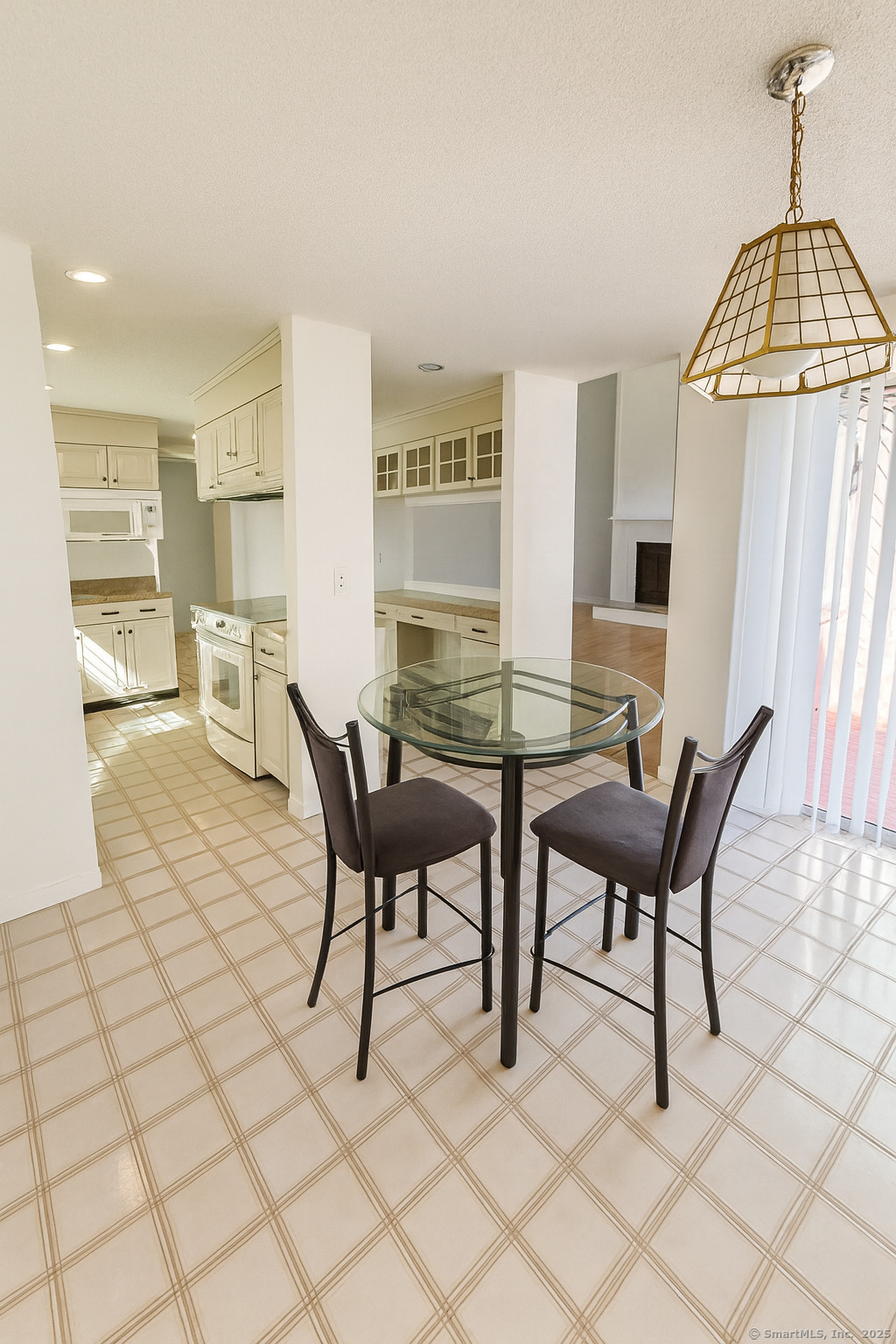 1 Deanne Lynn Circle Windsor CT 06095