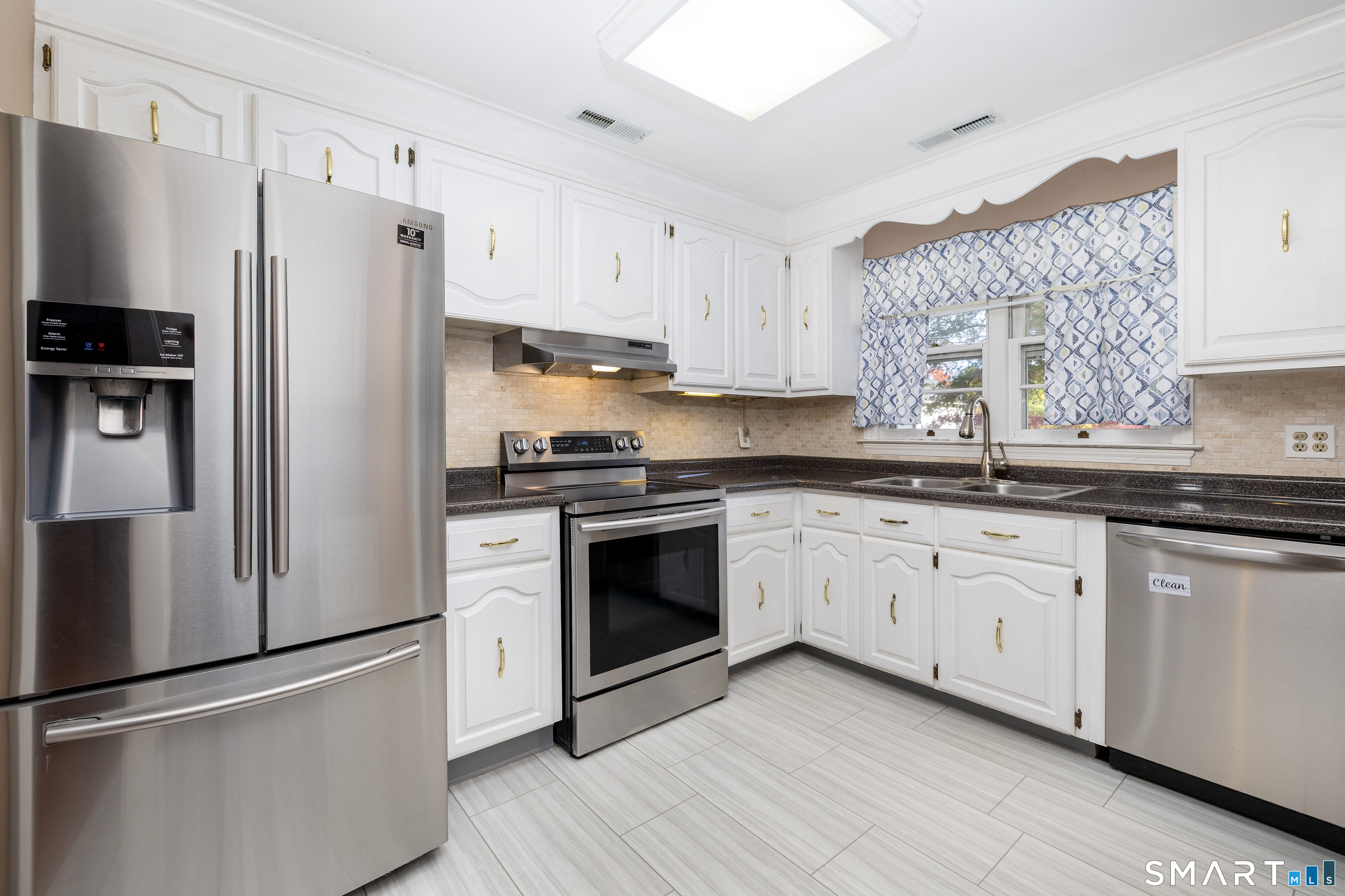 87 Selden Hill Drive West Hartford CT 06107