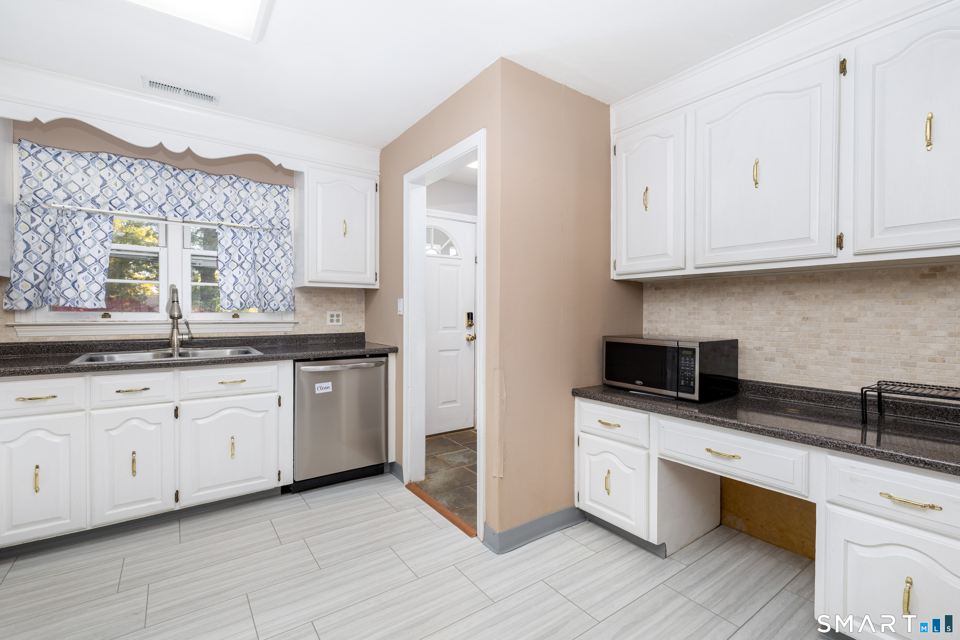 87 Selden Hill Drive West Hartford CT 06107