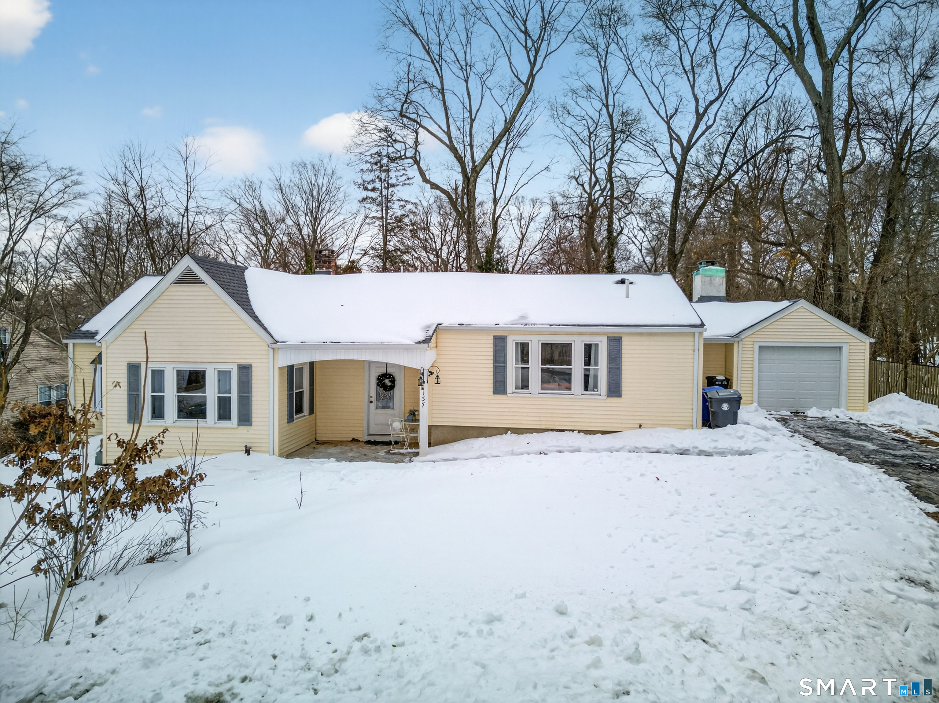 137 South Montowese Street Branford CT 06405