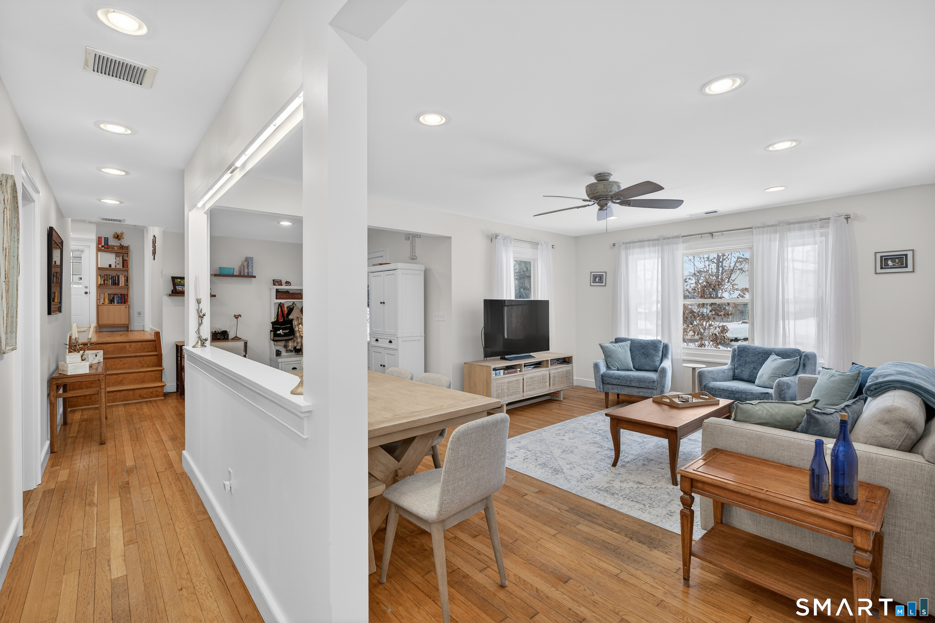 137 South Montowese Street Branford CT 06405