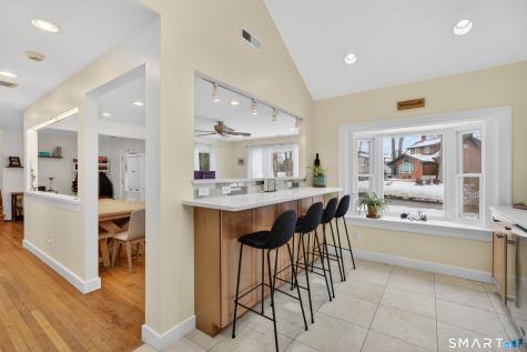 137 South Montowese Street Branford CT 06405