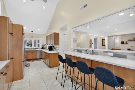 137 South Montowese Street Branford CT 06405