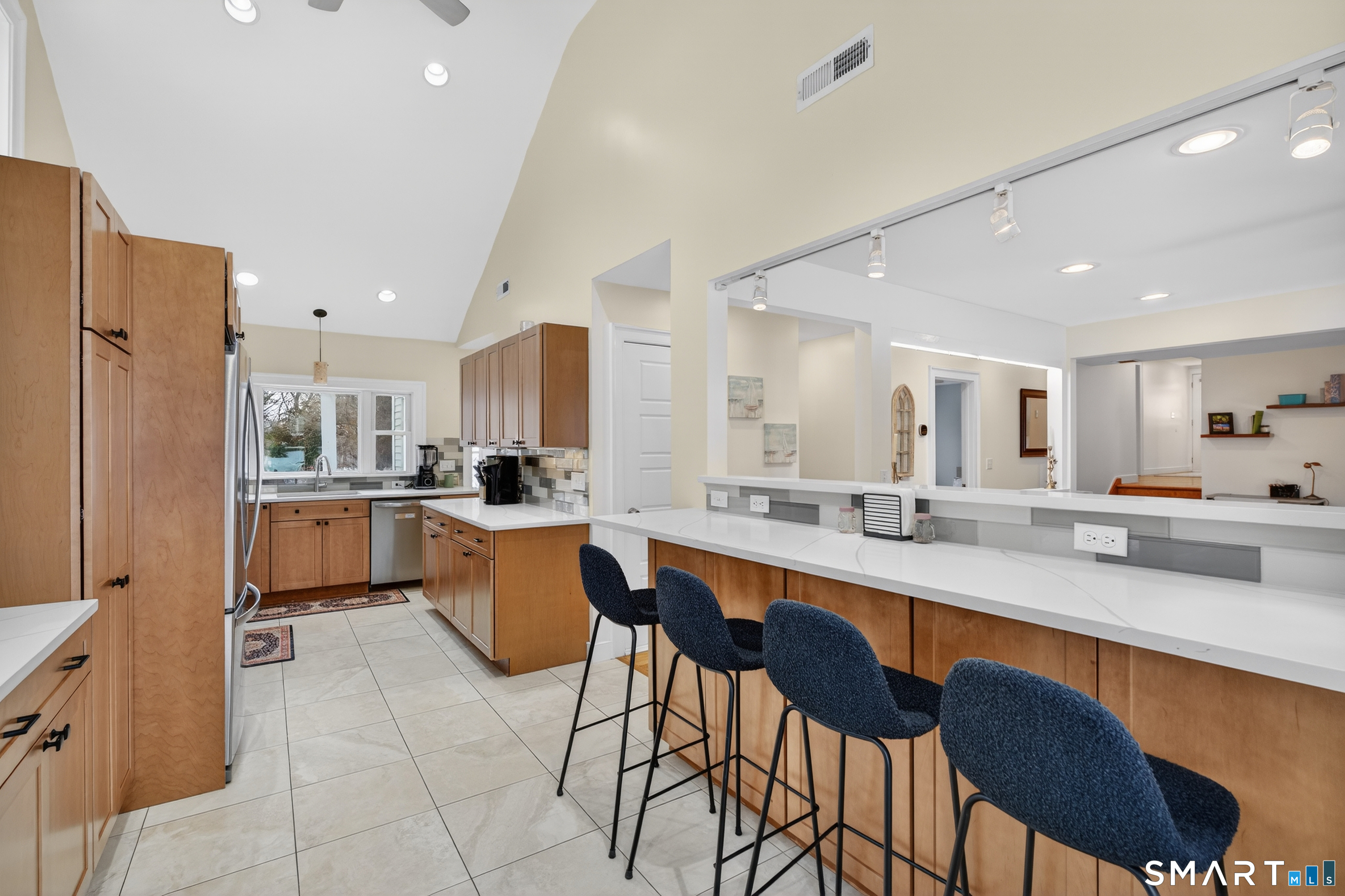 137 South Montowese Street Branford CT 06405