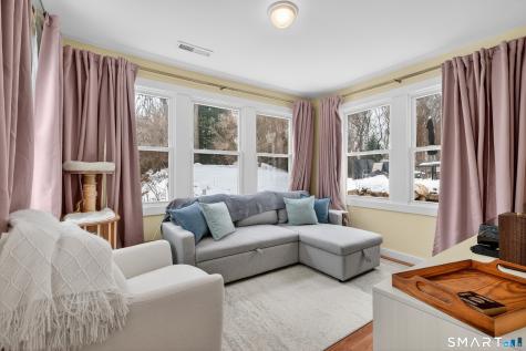 137 South Montowese Street Branford CT 06405