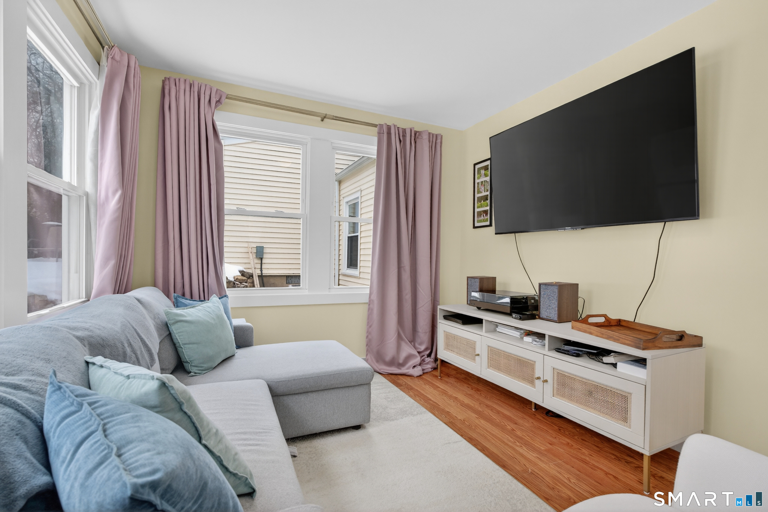 137 South Montowese Street Branford CT 06405