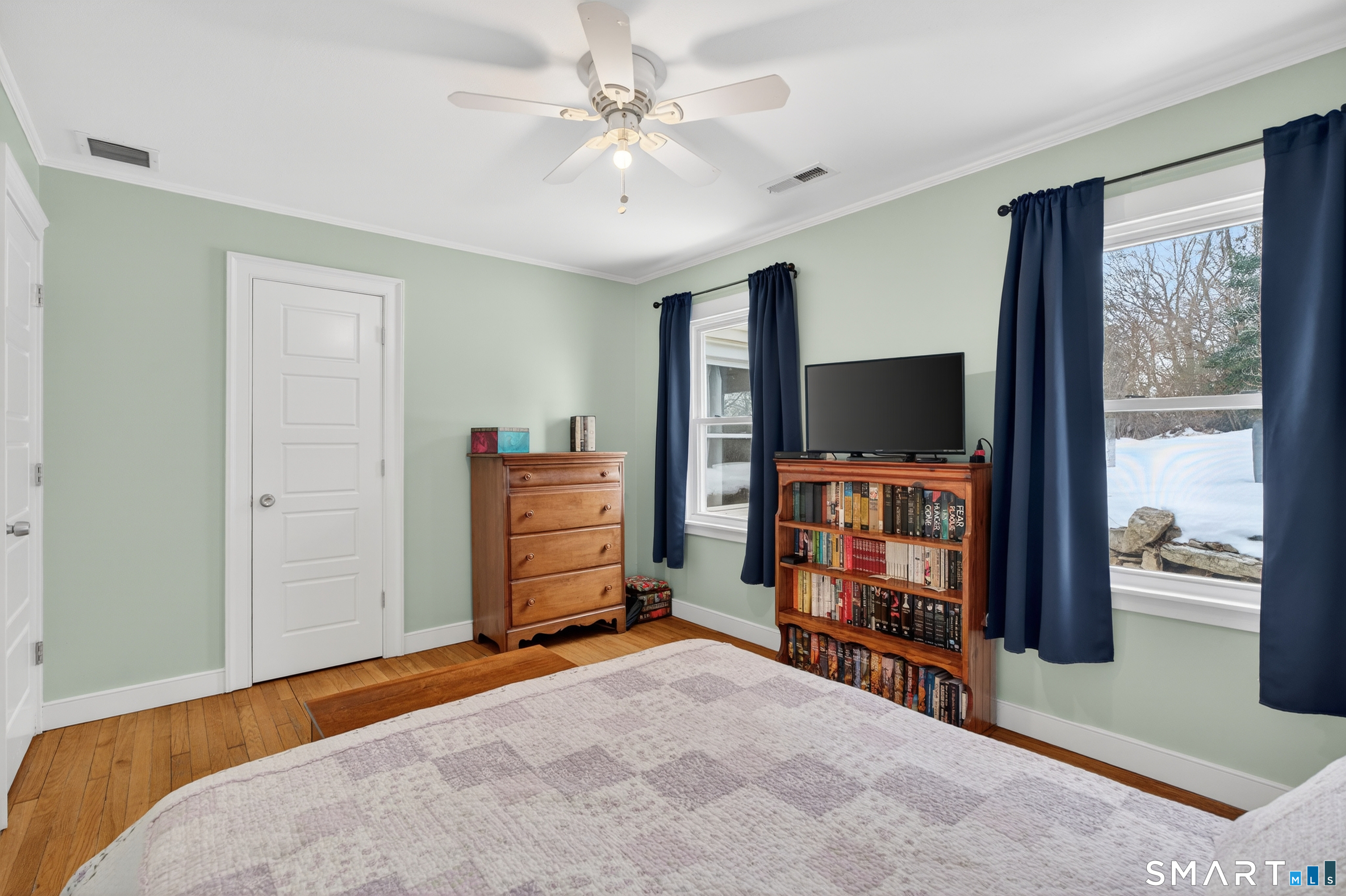 137 South Montowese Street Branford CT 06405