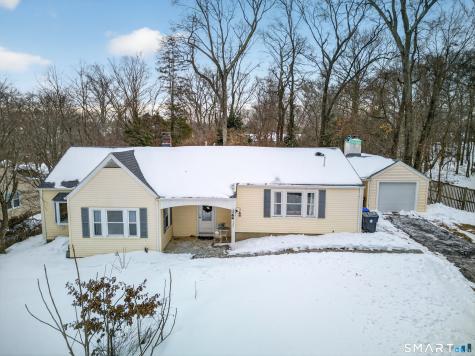 137 South Montowese Street Branford CT 06405