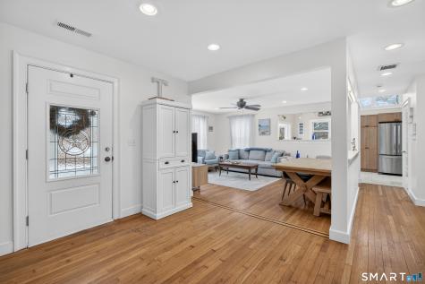 137 South Montowese Street Branford CT 06405