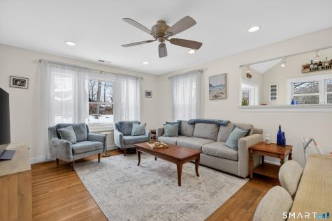 137 South Montowese Street Branford CT 06405