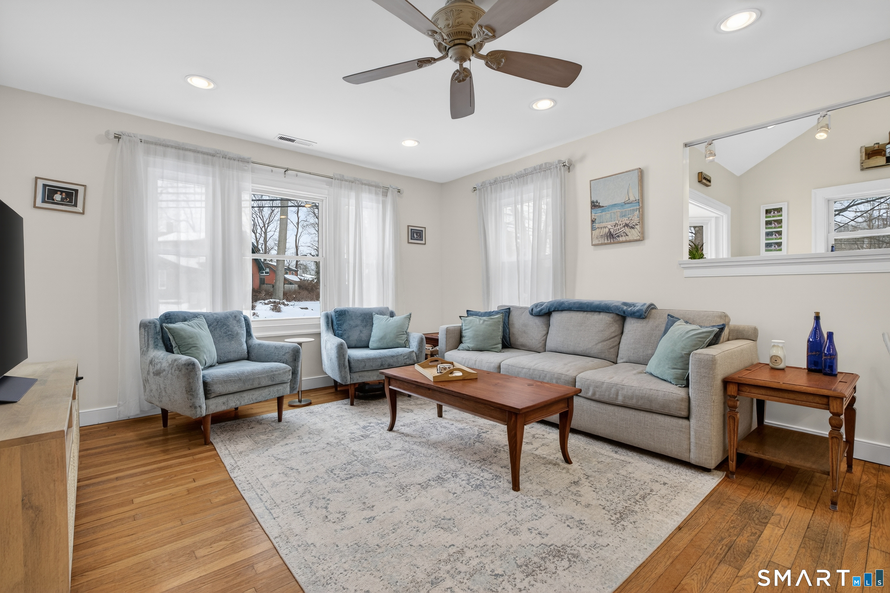 137 South Montowese Street Branford CT 06405