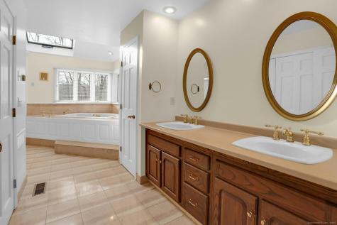 67 Transylvania Road Roxbury CT 06783