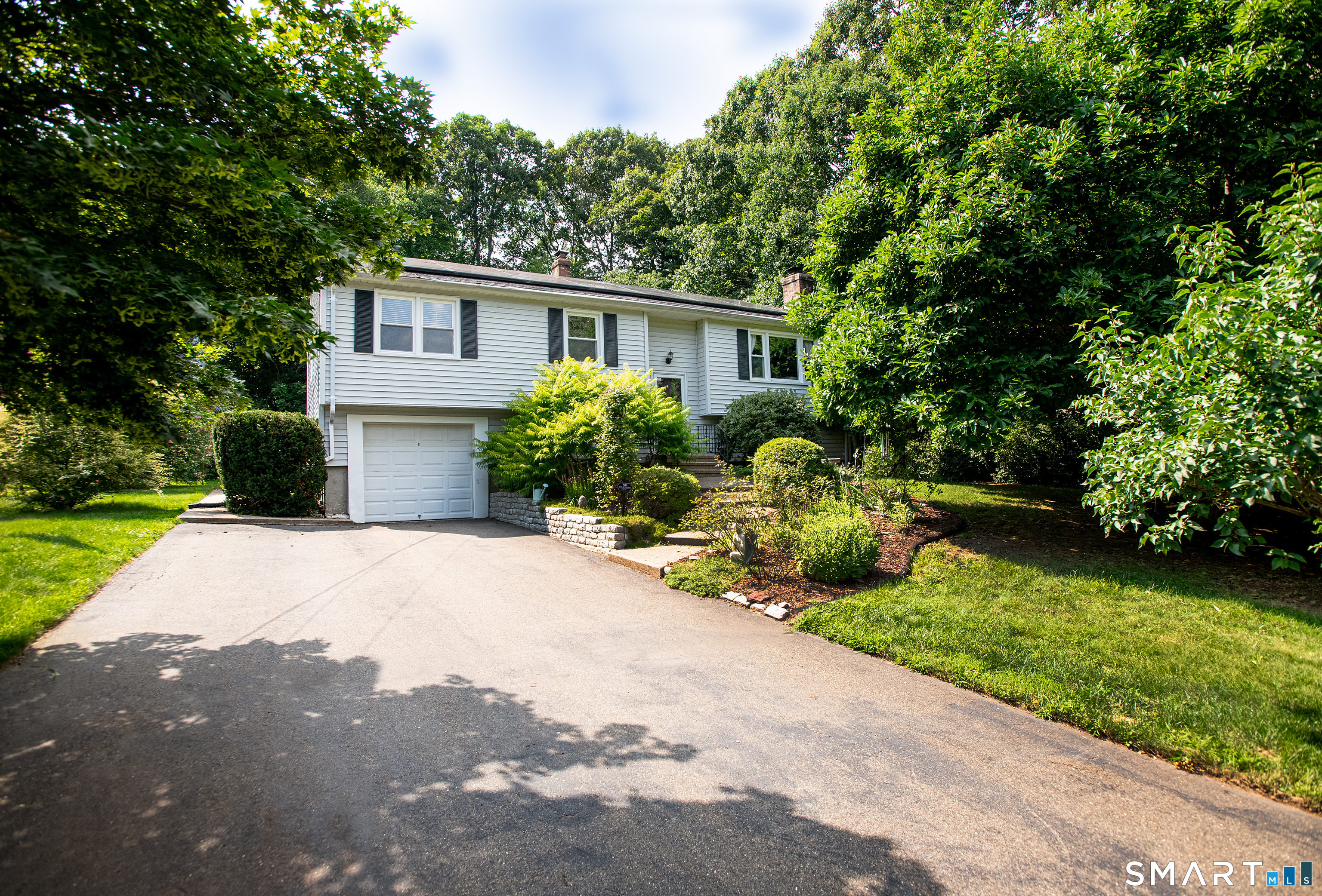 25 Booth Terrace Hamden CT 06518