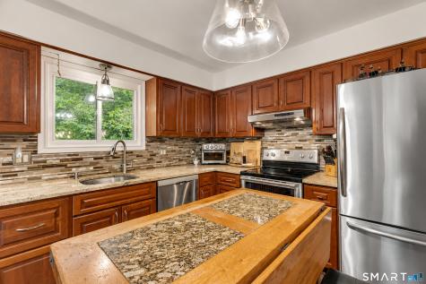 25 Booth Terrace Hamden CT 06518
