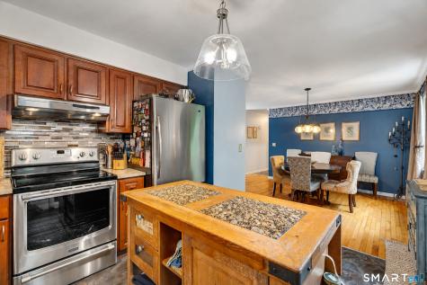 25 Booth Terrace Hamden CT 06518
