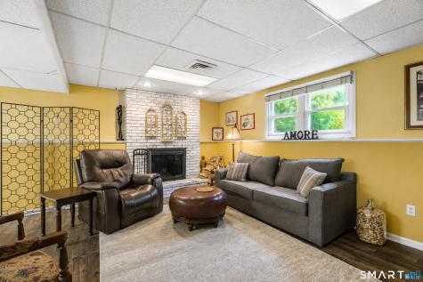 25 Booth Terrace Hamden CT 06518