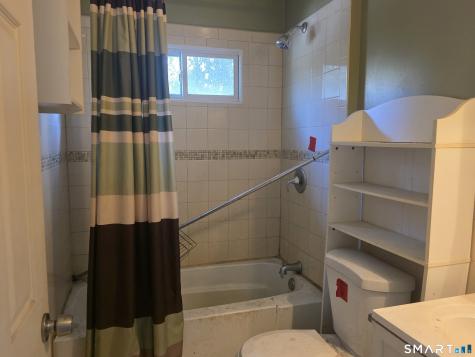 84 Nottingham Terrace Waterbury CT 06704