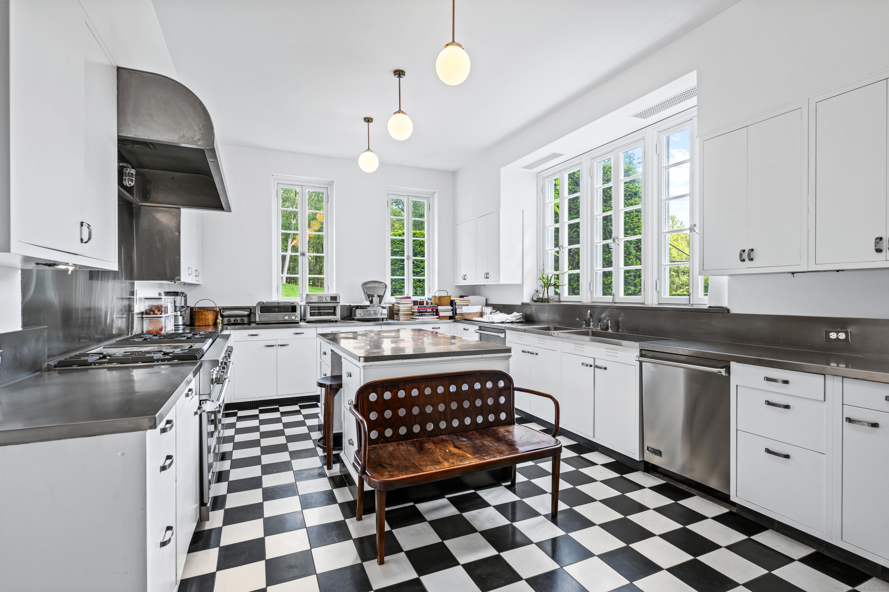 104 Dans Highway New Canaan CT 06840