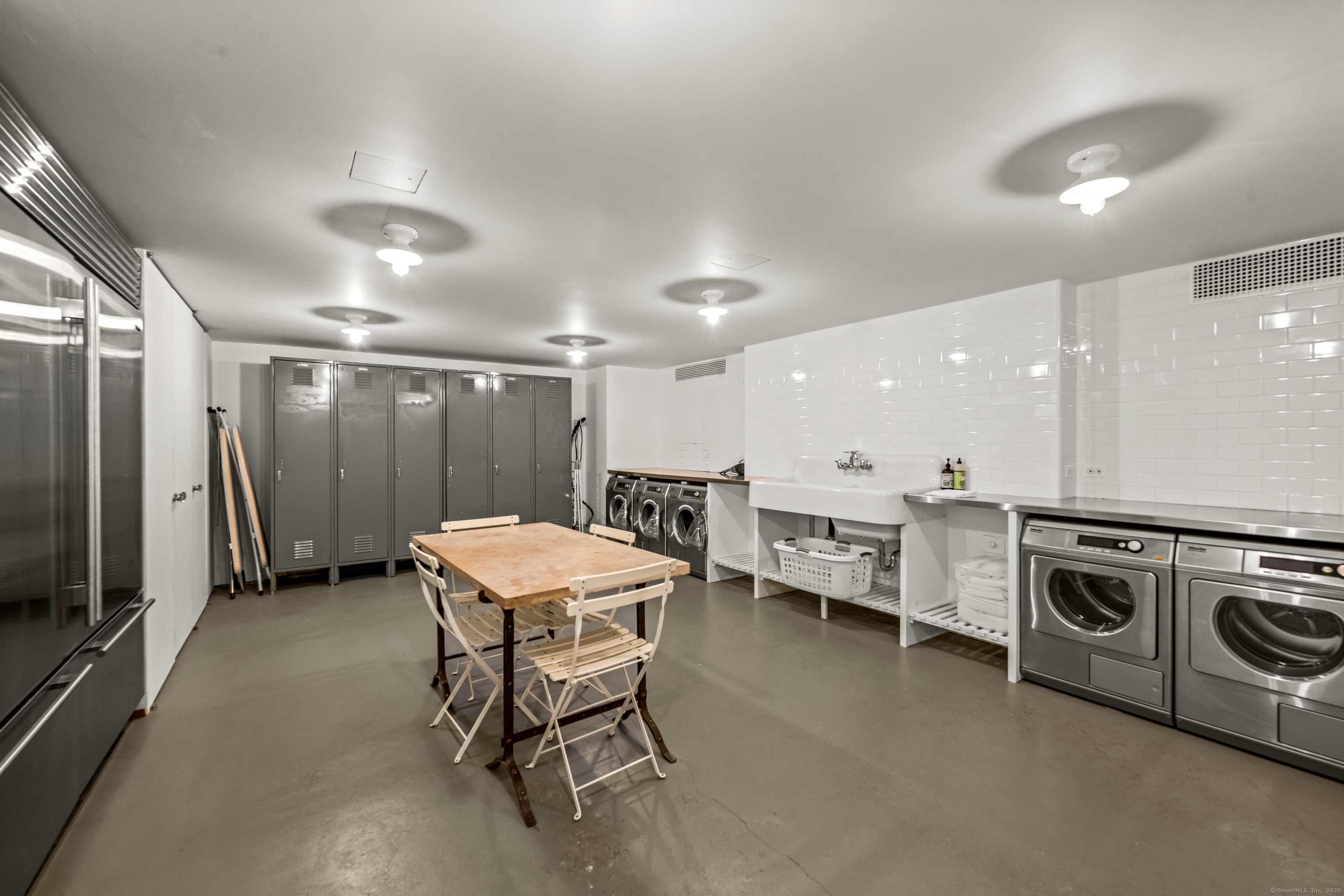 104 Dans Highway New Canaan CT 06840