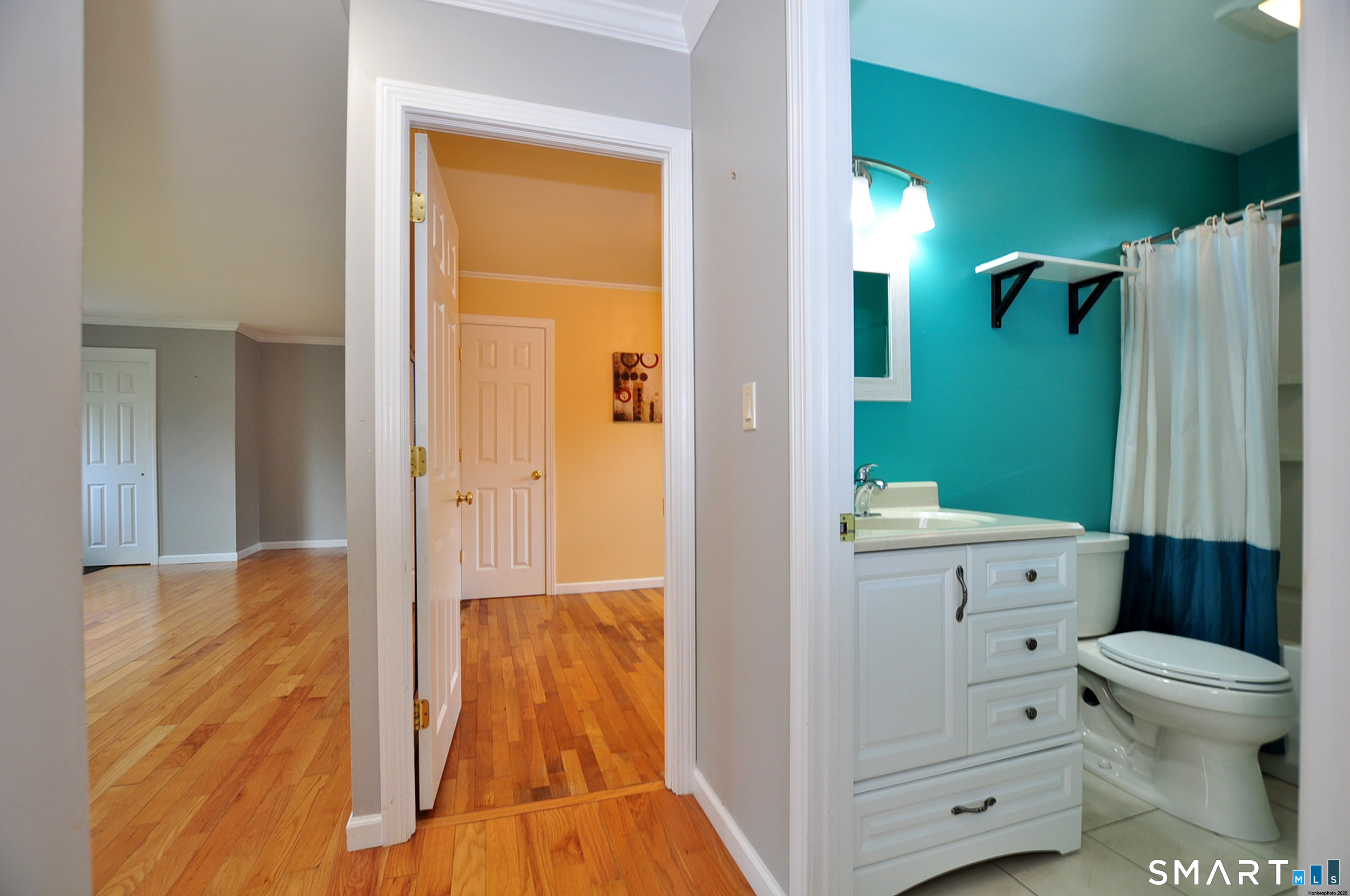 102 Harding Street Wethersfield CT 06109