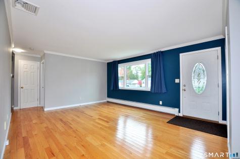 102 Harding Street Wethersfield CT 06109