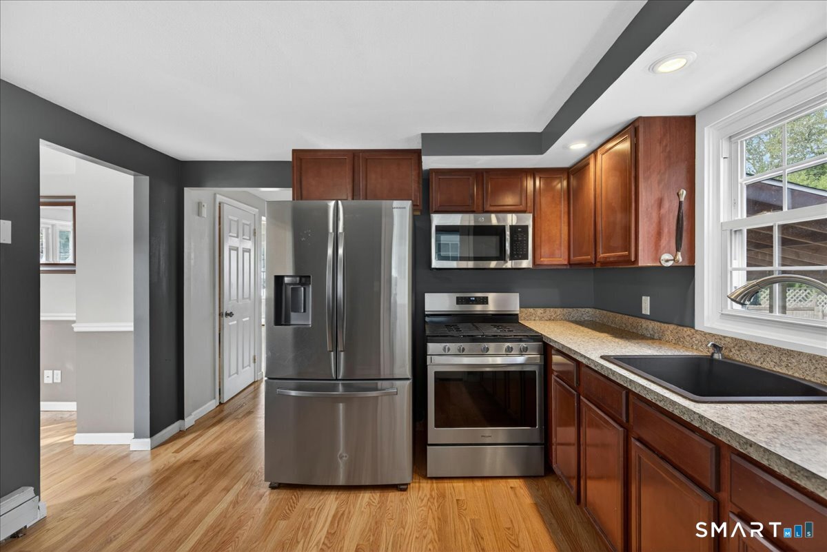 89 Burr Street East Haven CT 06512
