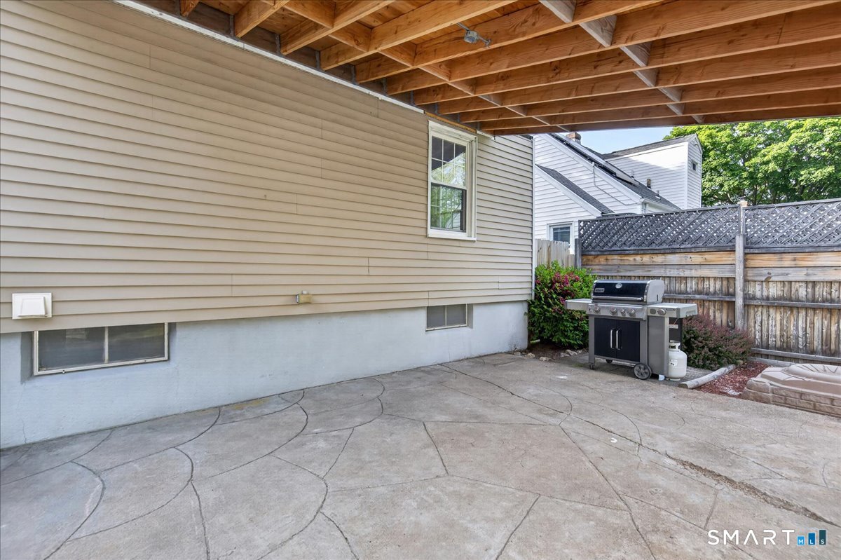 89 Burr Street East Haven CT 06512