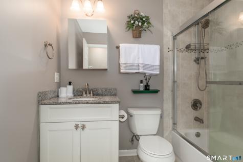 20 Stacy Court Cheshire CT 06410