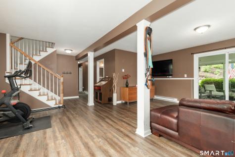 20 Stacy Court Cheshire CT 06410