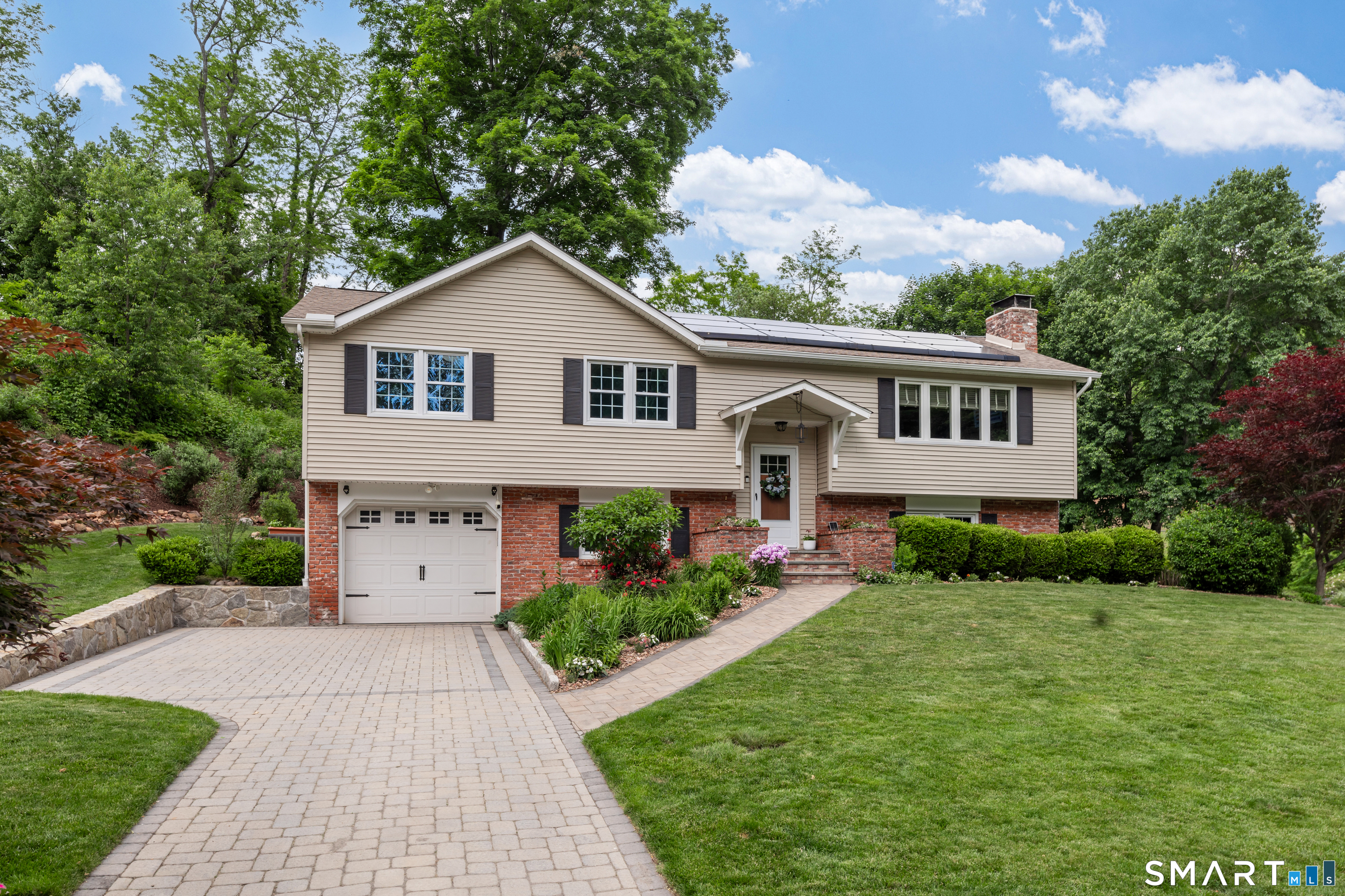 20 Stacy Court Cheshire CT 06410