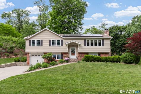 20 Stacy Court Cheshire CT 06410