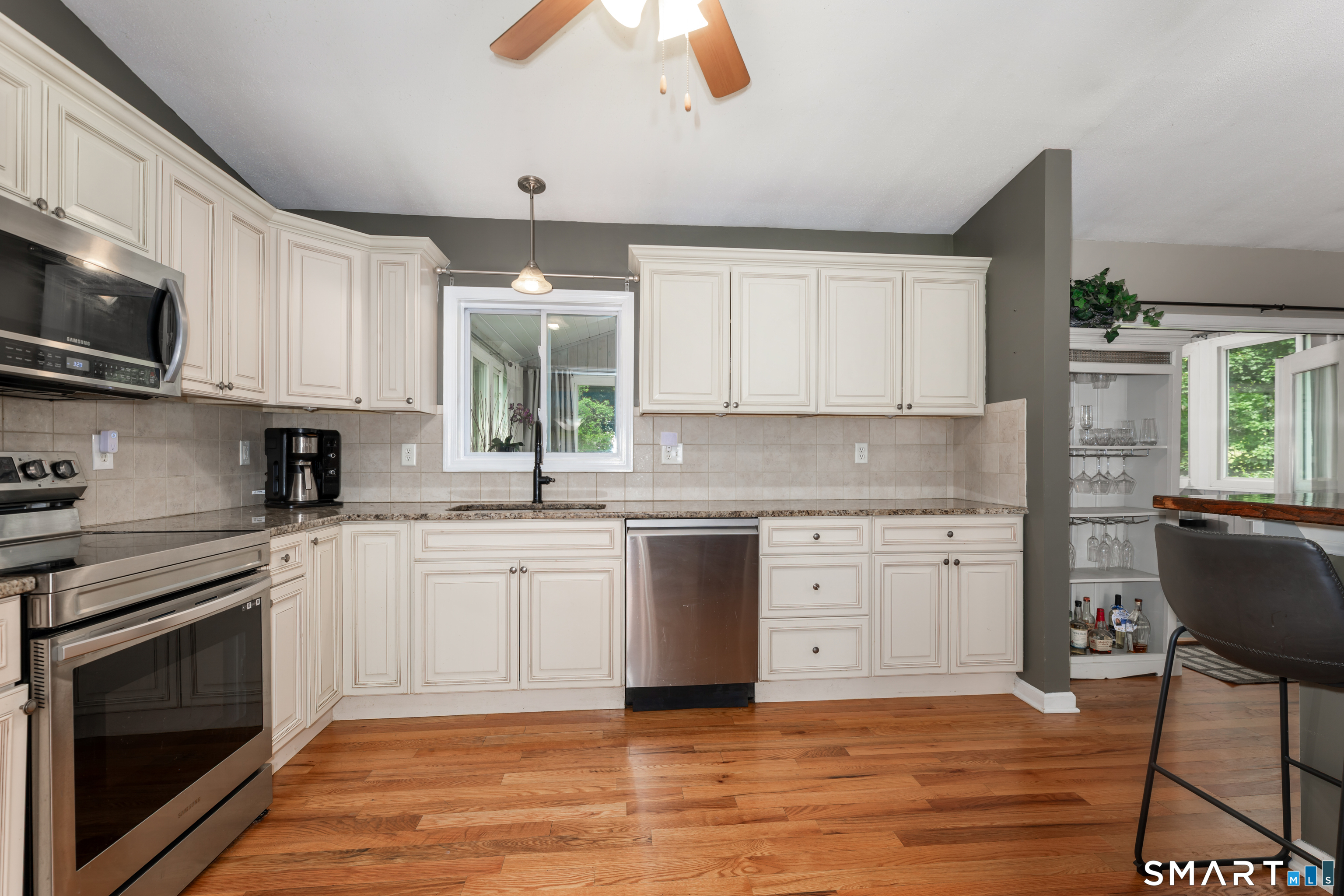 20 Stacy Court Cheshire CT 06410