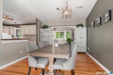 20 Stacy Court Cheshire CT 06410