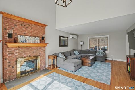 10 Fox Hollow Drive Montville CT 06370