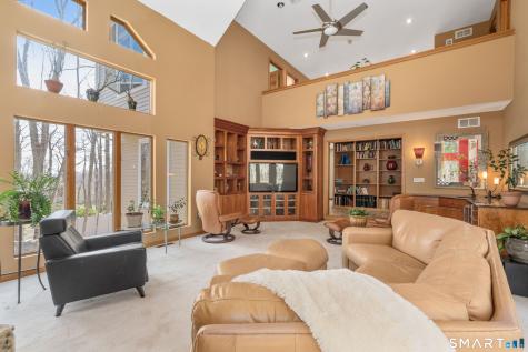 67 Hunters Crossing Burlington CT 06013